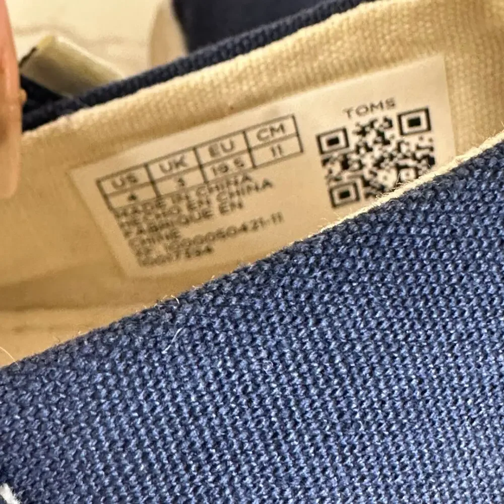 Toms classic shoes